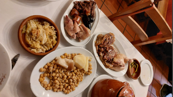 Cocido madrileño en Malacatín en Madrid